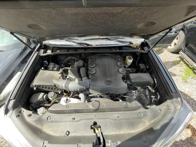 Photo 7 from auction – 2021 TOYOTA 4RUNNER SR with VIN JTEFU5JR8M5232536