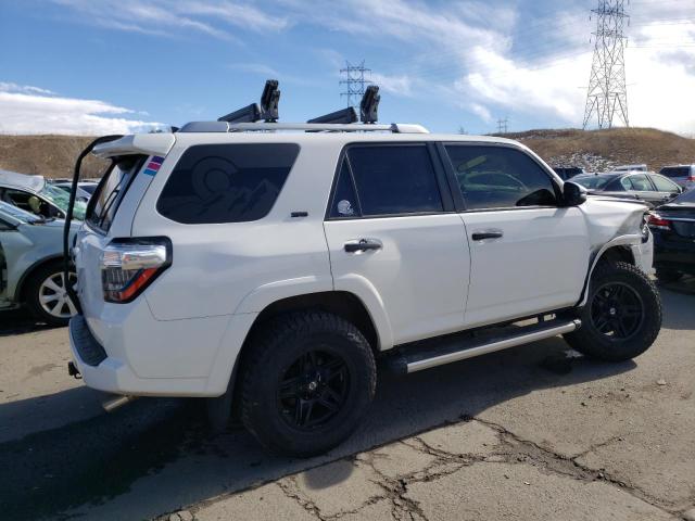 Photo 3 from auction – 2015 TOYOTA 4RUNNER SR with VIN JTEBU5JR1F5243668