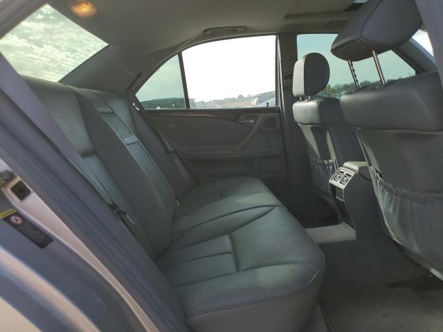 Photo 10 from auction – 2002 MERCEDES-BENZ E 320 4MAT with VIN WDBJF82J92X069821