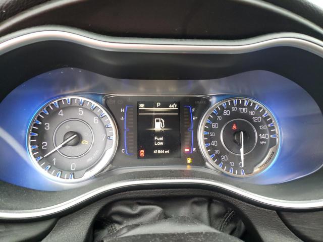 Photo 9 from auction – 2015 CHRYSLER 200 LIMITE with VIN 1C3CCCAB9FN715770
