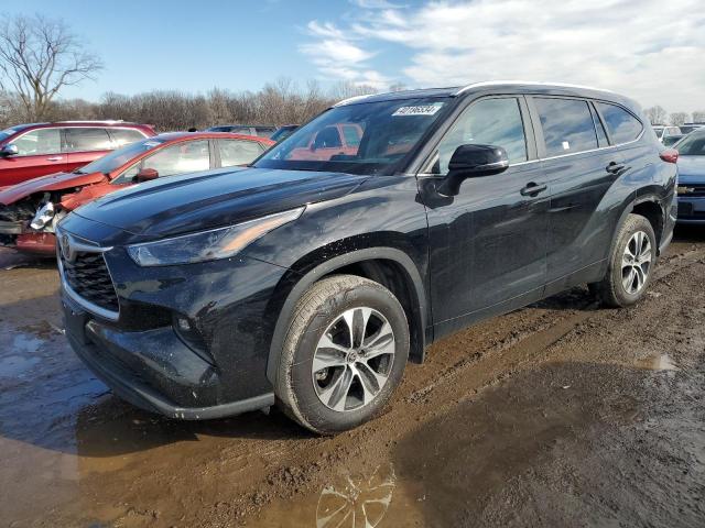 TOYOTA HIGHLANDER 2023 with VIN 5TDKDRBH8PS011226 - Photo from auction