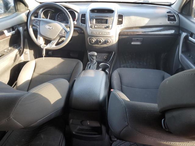 Photo 8 from auction – 2015 KIA SORENTO LX with VIN 5XYKTCA65FG592454