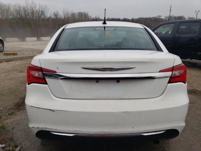 Photo 6 from auction – 2013 CHRYSLER 200 TOURIN with VIN 1C3CCBBB4DN744714