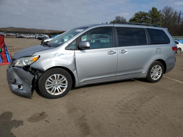 Photo 1 from auction – 2015 TOYOTA SIENNA XLE with VIN 5TDYK3DC3FS647341