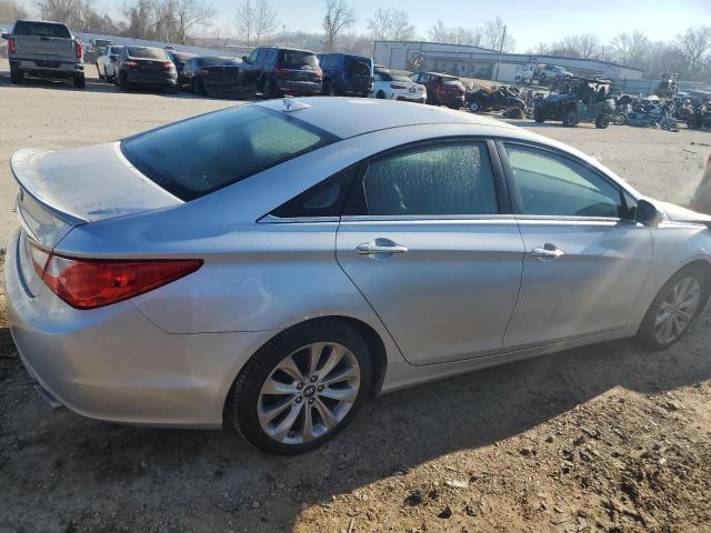 Photo 3 from auction – 2013 HYUNDAI SONATA SE with VIN 5NPEC4AC0DH594966