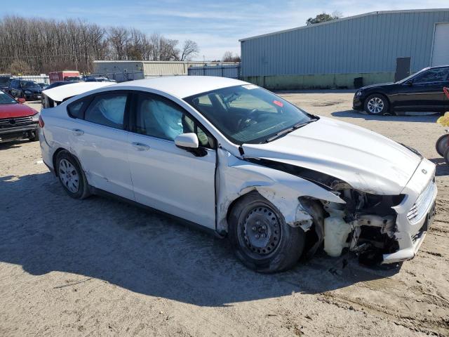 Photo 4 from auction – 2013 FORD FUSION S with VIN 3FA6P0G73DR357208