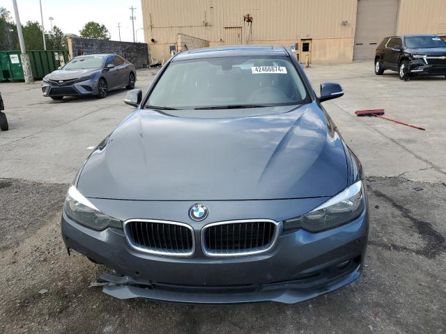 Photo 5 from auction – 2017 BMW 320 with VIN WBA8E1G59HNU12568