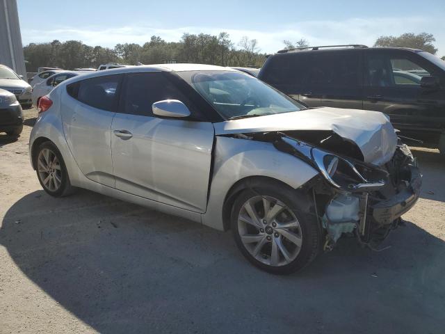 Photo 4 from auction – 2016 HYUNDAI VELOSTER with VIN KMHTC6AD3GU269018