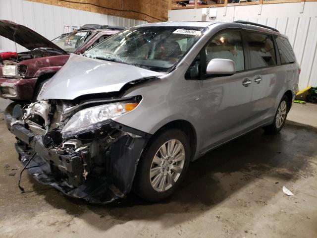 Photo 1 from auction – 2017 TOYOTA SIENNA XLE with VIN 5TDDZ3DC5HS163328