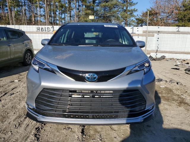 Photo 5 from auction – 2023 TOYOTA SIENNA LIM with VIN 5TDESKFC5PS086331