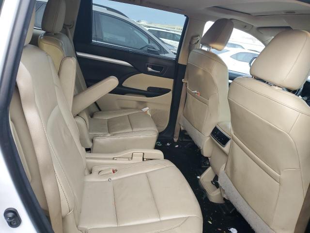 Photo 11 from auction – 2016 TOYOTA HIGHLANDER with VIN 5TDKKRFH7GS135522