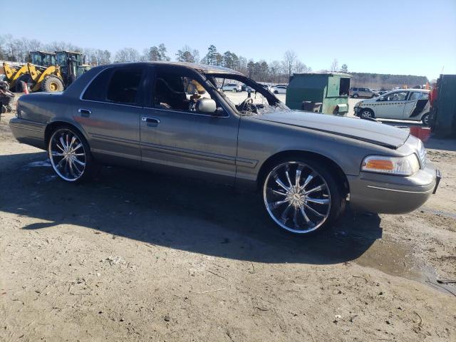 Photo 4 from auction – 2000 FORD CROWN VICT with VIN 2FAFP71W3YX191496