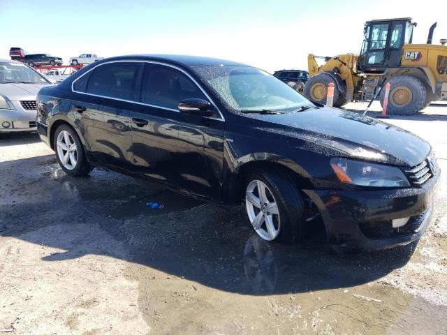 Photo 4 from auction – 2015 VOLKSWAGEN PASSAT S with VIN 1VWAT7A36FC102307
