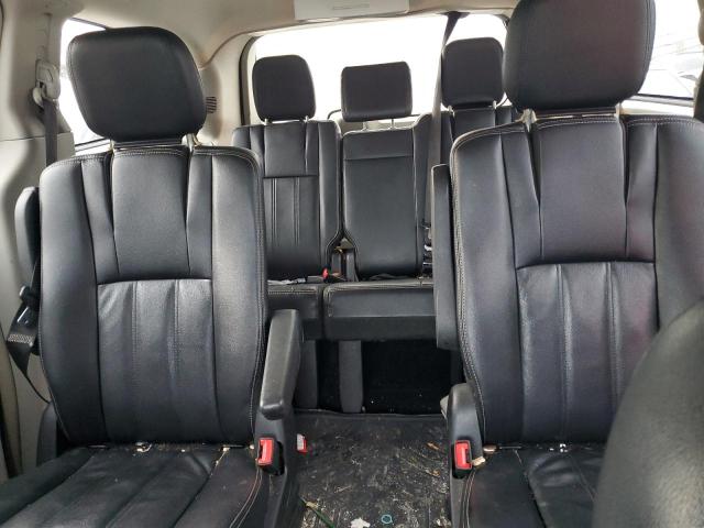 Photo 10 from auction – 2014 CHRYSLER TOWN & COU with VIN 2C4RC1BG4ER294627