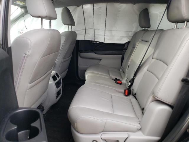 Photo 11 from auction – 2017 HONDA PILOT TOUR with VIN 5FNYF6H9XHB043653