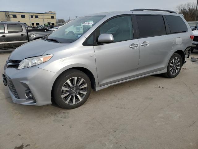 TOYOTA SIENNA XLE 2018 with VIN 5TDDZ3DC2JS193862 - Photo from auction