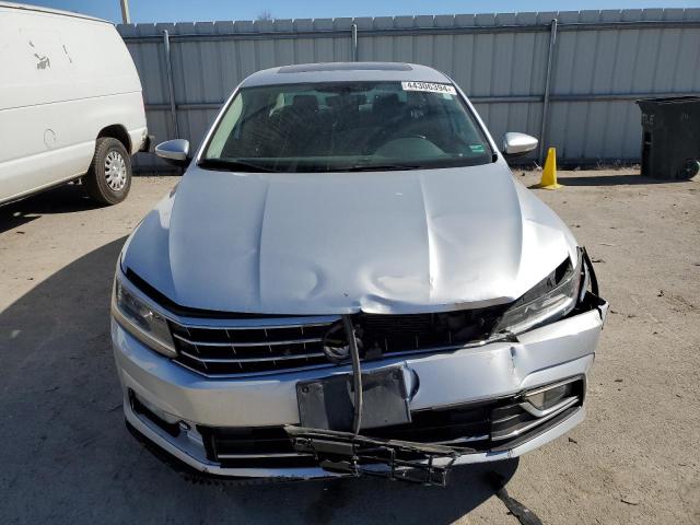 Photo 5 from auction – 2016 VOLKSWAGEN PASSAT SE with VIN 1VWBS7A34GC066321