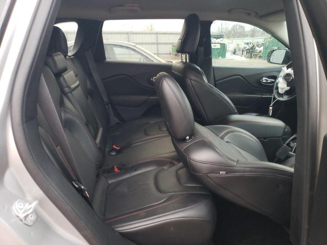 Photo 10 from auction – 2019 JEEP CHEROKEE T with VIN 1C4PJMBX7KD227047