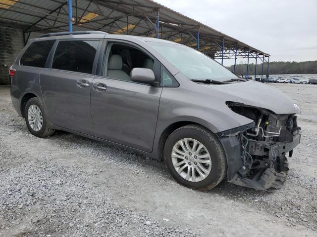 Photo 4 from auction – 2017 TOYOTA SIENNA XLE with VIN 5TDYZ3DC6HS878927