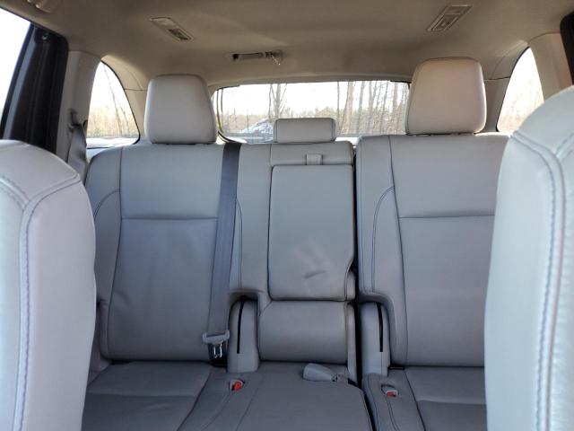 Photo 10 from auction – 2018 TOYOTA HIGHLANDER with VIN 5TDJZRFH5JS842729