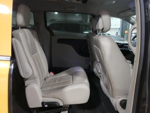 Photo 11 from auction – 2013 CHRYSLER TOWN & COU with VIN 2C4RC1BG8DR805819