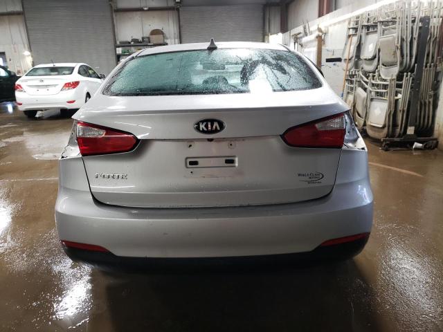 Photo 6 from auction – 2016 KIA FORTE LX with VIN KNAFX4A60G5558232