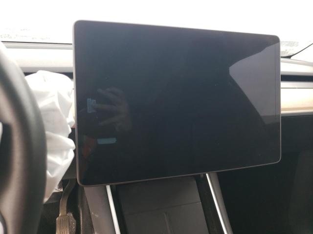 Photo 9 from auction – 2020 TESLA MODEL Y with VIN 5YJYGDEE8LF028399