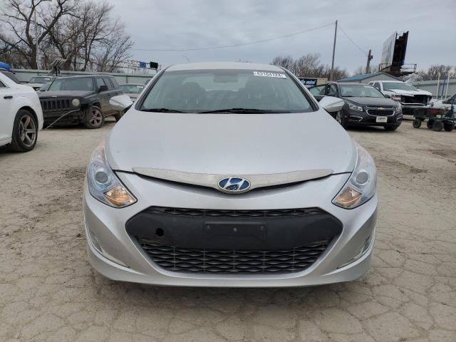 Photo 5 from auction – 2011 HYUNDAI SONATA HYB with VIN KMHEC4A47BA004853