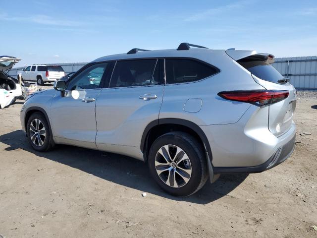 Photo 2 from auction – 2022 TOYOTA HIGHLANDER with VIN 5TDGZRBH9NS228157