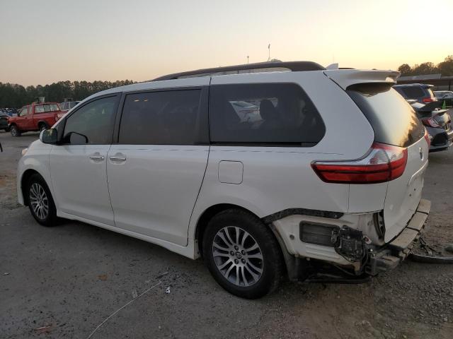 Photo 2 from auction – 2018 TOYOTA SIENNA XLE with VIN 5TDYZ3DC8JS962222