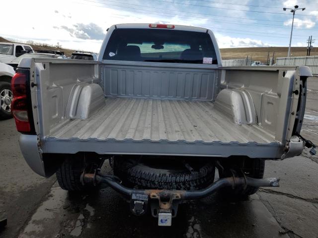 Photo 6 from auction – 2005 CHEVROLET SILVERADO with VIN 1GCEK19Z75Z207544