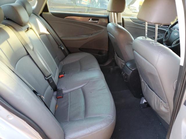 Photo 10 from auction – 2012 HYUNDAI SONATA HYB with VIN KMHEC4A45CA055107