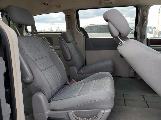 Photo 11 from auction – 2010 CHRYSLER TOWN & COU with VIN 2A4RR5D16AR431991
