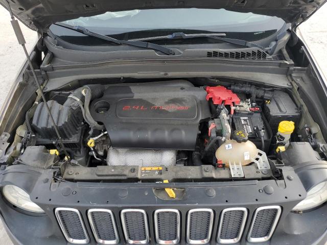Photo 11 from auction – 2018 JEEP RENEGADE with VIN ZACCJABB1JPH21535