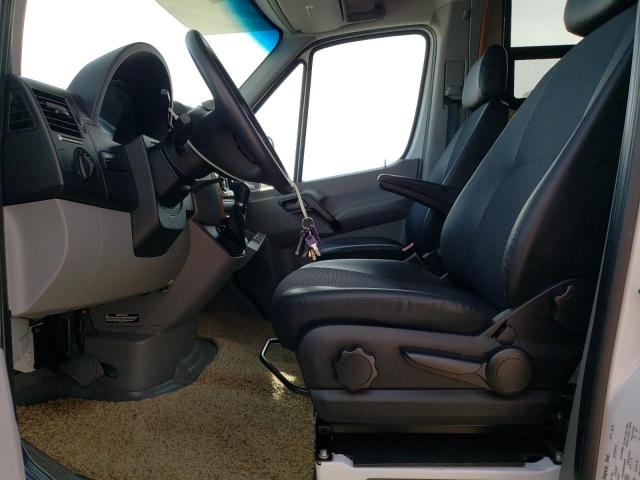 Photo 7 from auction – 2017 JAYC MOTORHOME with VIN WDAPF4CC5G9679427