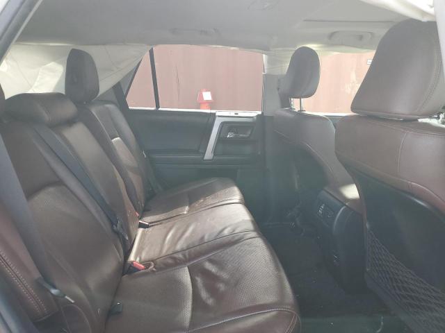Photo 11 from auction – 2018 TOYOTA 4RUNNER SR with VIN JTEBU5JR2J5574591
