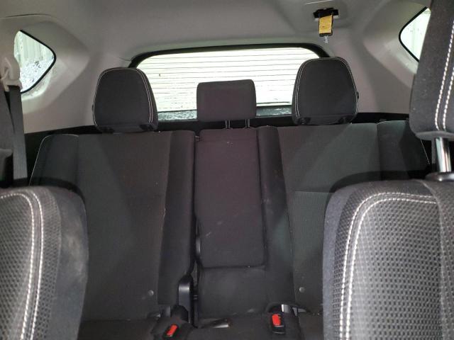 Photo 10 from auction – 2017 TOYOTA RAV4 XLE with VIN JTMRFREV3HJ116085