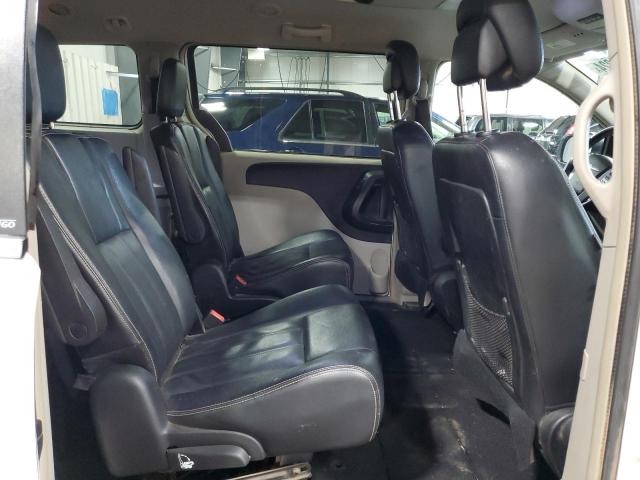 Photo 11 from auction – 2014 CHRYSLER TOWN & COU with VIN 2C4RC1BG6ER256297
