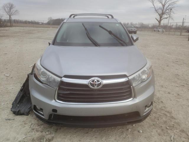 Photo 5 from auction – 2016 TOYOTA HIGHLANDER with VIN 5TDDKRFHXGS335786
