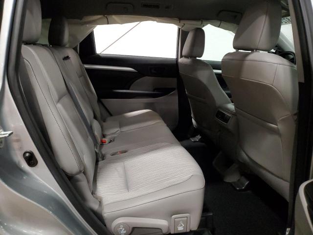 Photo 11 from auction – 2017 TOYOTA HIGHLANDER with VIN 5TDBZRFH5HS453006