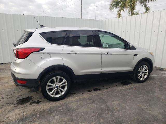 Photo 3 from auction – 2019 FORD ESCAPE SE with VIN 1FMCU9GD8KUB23017