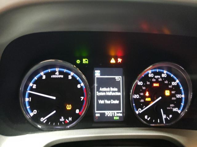 Photo 9 from auction – 2017 TOYOTA RAV4 LIMIT with VIN 2T3DFREV4HW564721