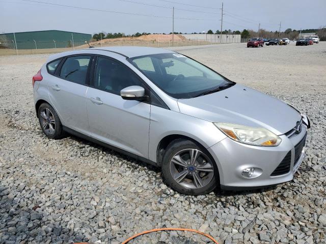Photo 4 from auction – 2014 FORD FOCUS SE with VIN 1FADP3K2XEL410362