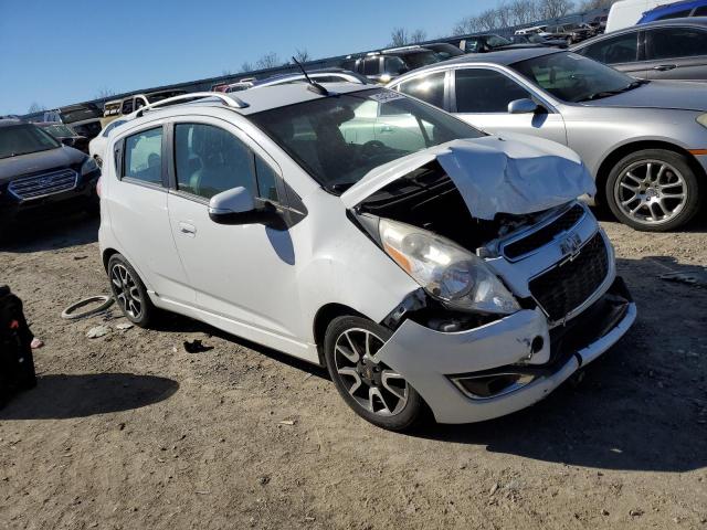 Foto 4 de la subasta – 2015 CHEVROLET SPARK 2LT con VIN KL8CF6S98FC758114
