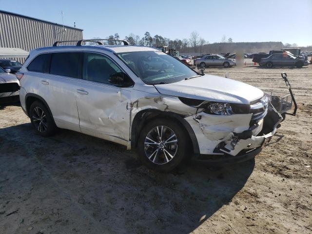 Photo 4 from auction – 2016 TOYOTA HIGHLANDER with VIN 5TDKKRFH6GS161657