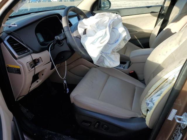 Photo 7 from auction – 2017 HYUNDAI TUCSON LIM with VIN KM8J3CA48HU438554