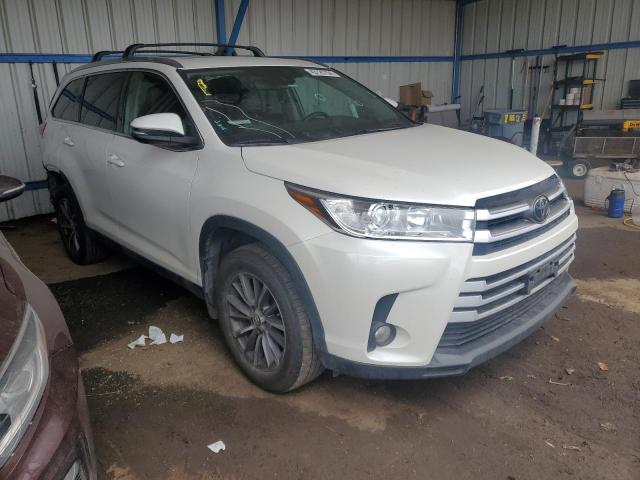 Photo 4 from auction – 2019 TOYOTA HIGHLANDER with VIN 5TDJZRFH0KS590101