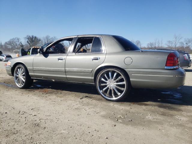 Photo 2 from auction – 2000 FORD CROWN VICT with VIN 2FAFP71W3YX191496