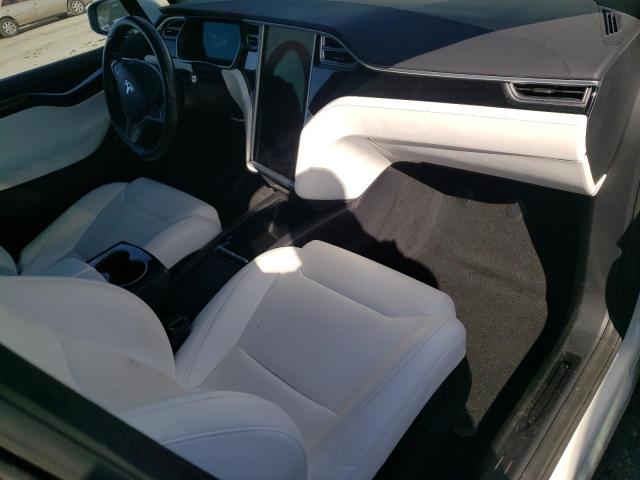 Photo 8 from auction – 2017 TESLA MODEL X with VIN 5YJXCDE20HF068609