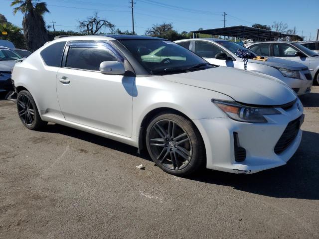 Photo 4 from auction – 2016 TOYOTA SCION TC with VIN JTKJF5C76GJ025085